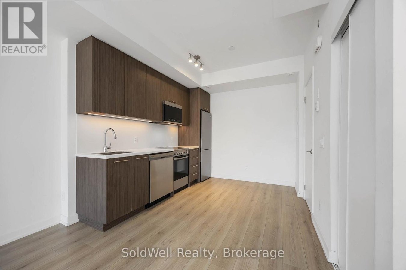 14 - 266 FINCH AVENUE E - Photo 13