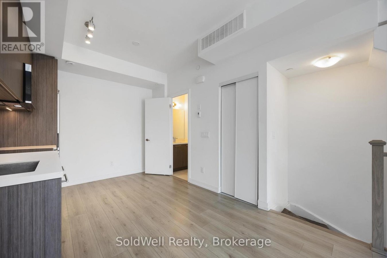 14 - 266 FINCH AVENUE E - Photo 15