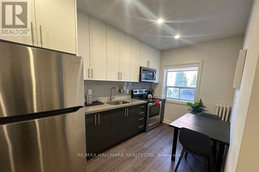 4 - 595 ST CLAIR AVENUE W - Photo 3