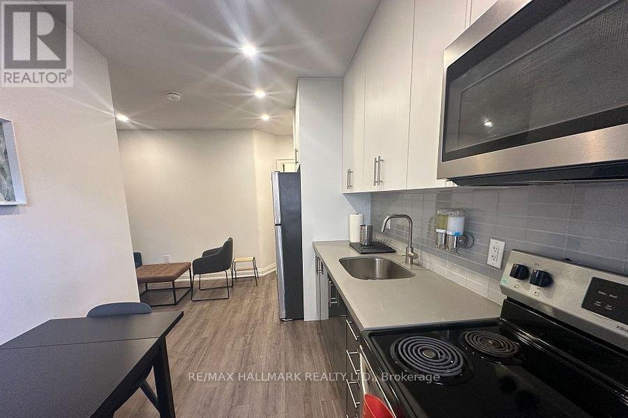 4 - 595 ST CLAIR AVENUE W - Photo 4