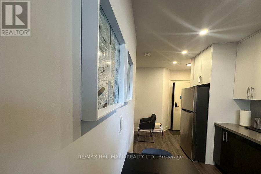 4 - 595 ST CLAIR AVENUE W - Photo 6