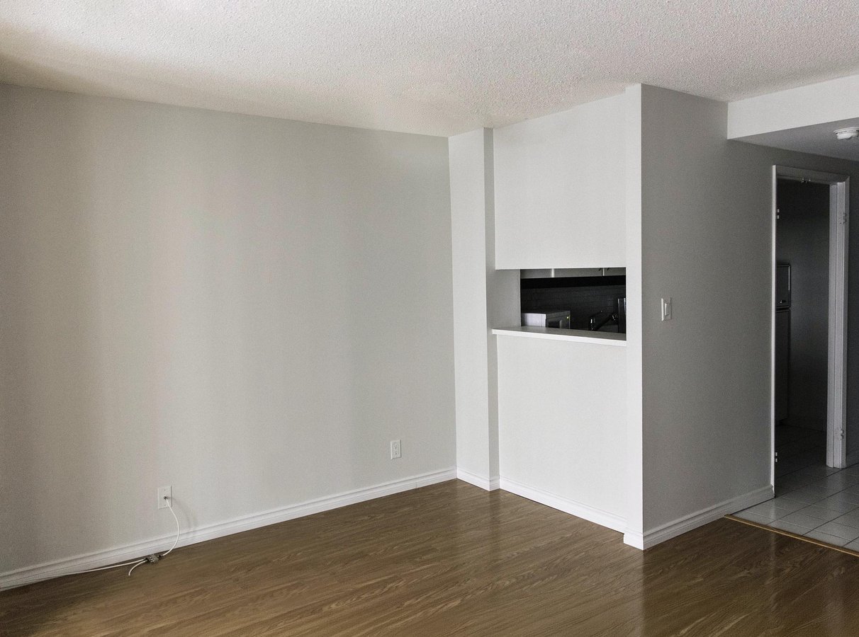 717 Bay Street - Photo 5
