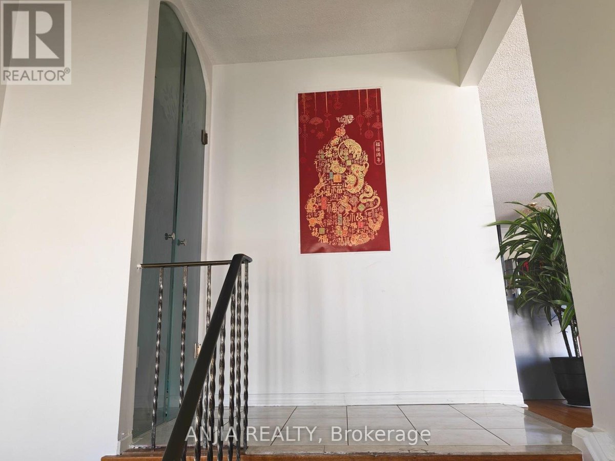 MAIN#2 - 58 KITCHENER ROAD - Photo 2