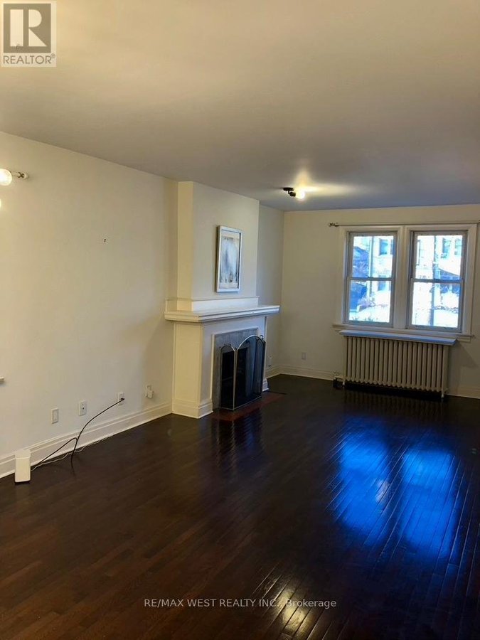 MAIN FLOOR - 305 ST CLAIR AVENUE E - Photo 6