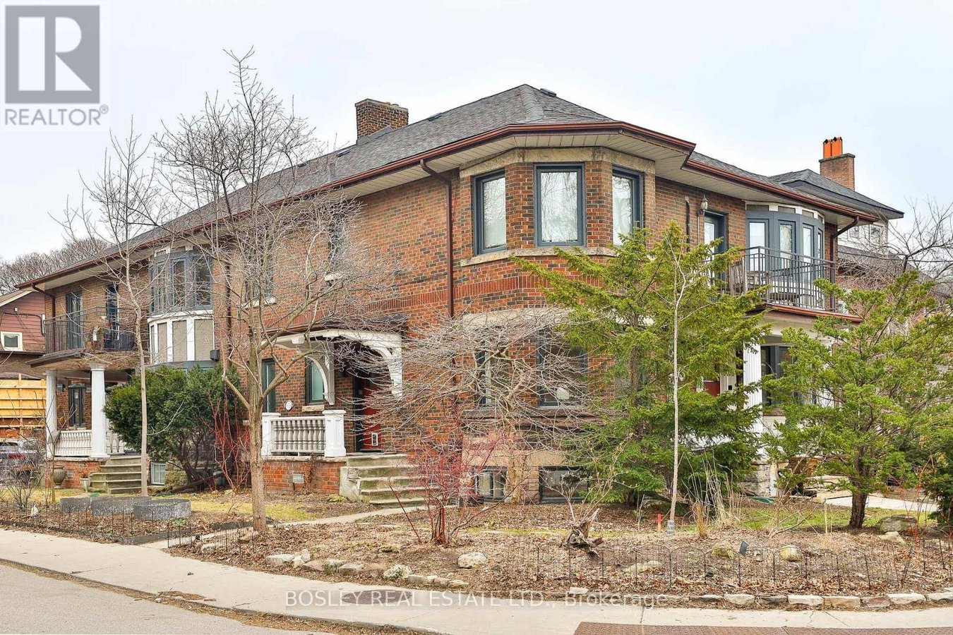 9 INDIAN VALLEY CRESCENT - Photo 1