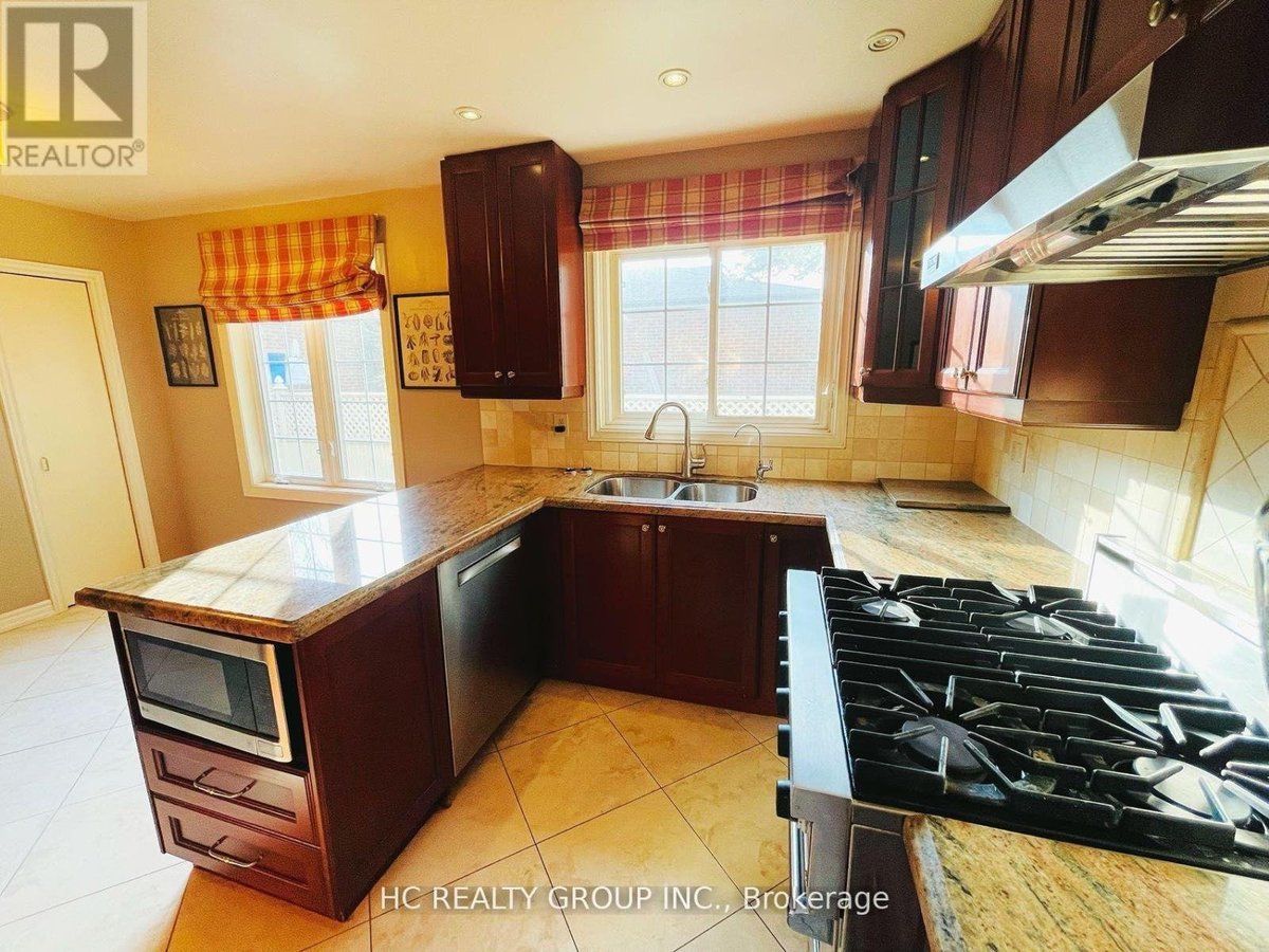 2222 KENNEDY ROAD - Photo 10