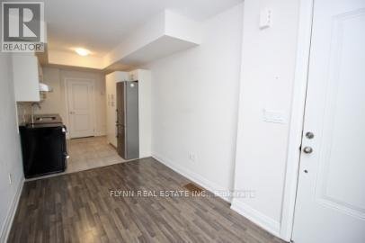 1 - 33 CREEKBANK ROAD - Photo 4