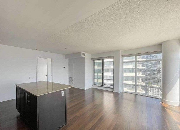 2181 Yonge Street - Photo 4