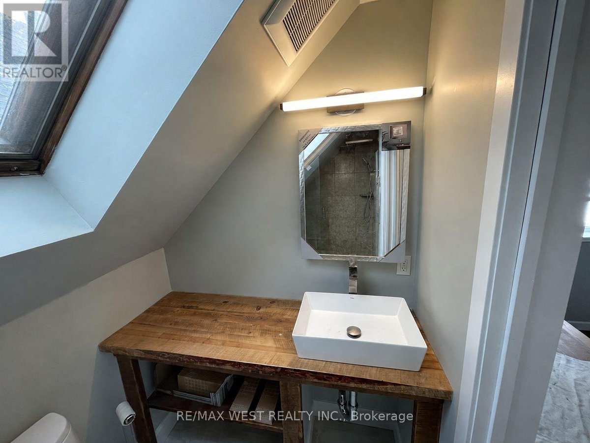 3 - 104 COWAN AVENUE - Photo 11