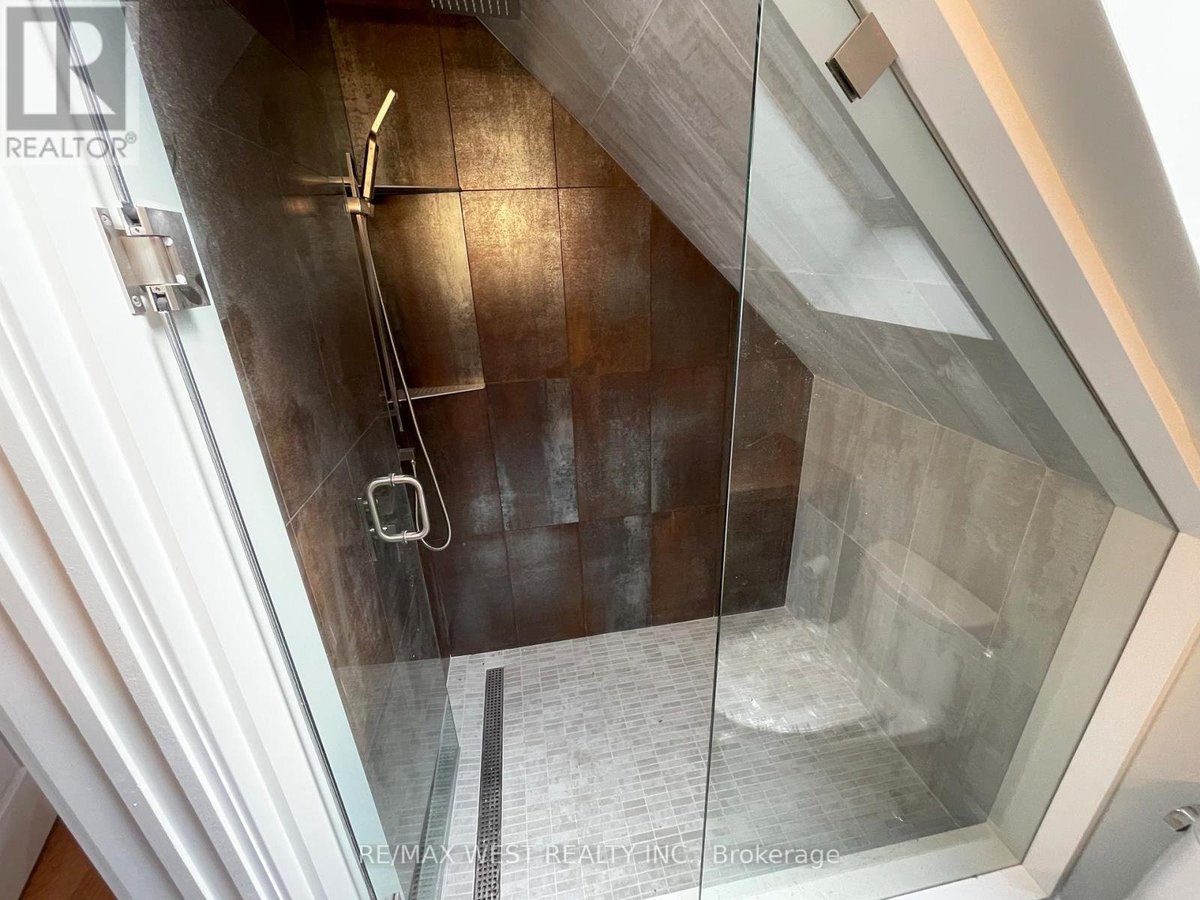3 - 104 COWAN AVENUE - Photo 12