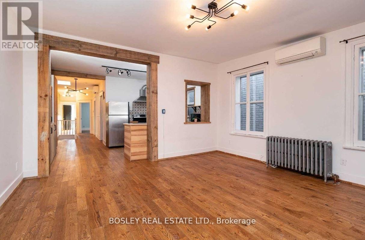 UPPER - 2994 DUNDAS STREET W - Photo 3