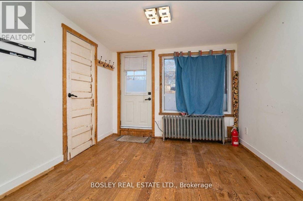 UPPER - 2994 DUNDAS STREET W - Photo 5