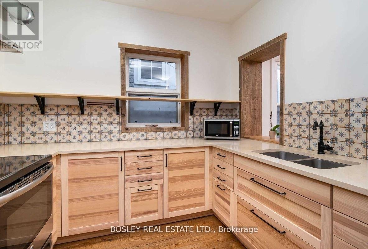 UPPER - 2994 DUNDAS STREET W - Photo 6