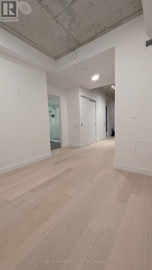 201 - 1720 BAYVIEW AVENUE - Photo 3