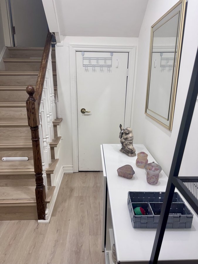 910 Saint Clarens Avenue - Photo 12