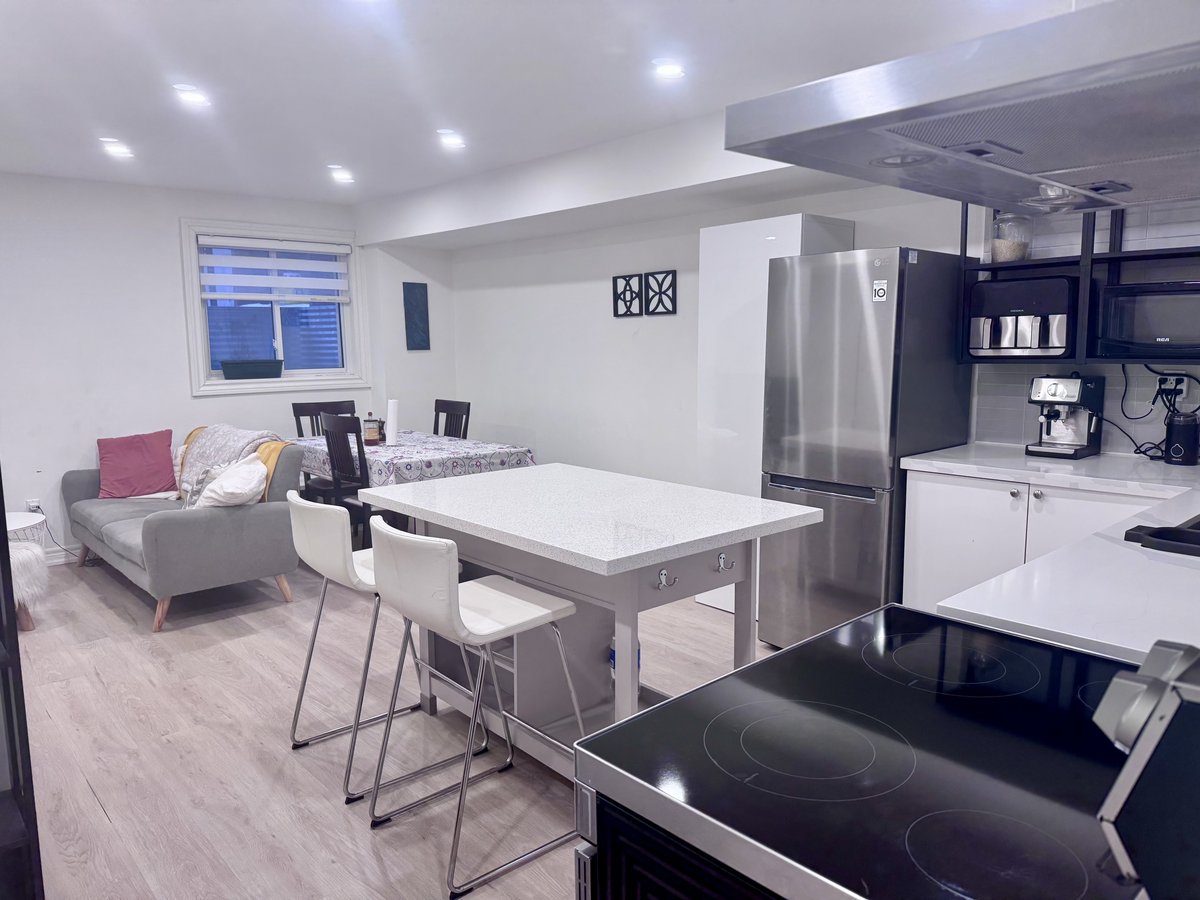 910 Saint Clarens Avenue - Photo 1