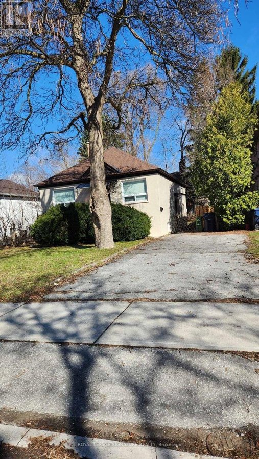 126 OLIVE AVENUE - Photo 2