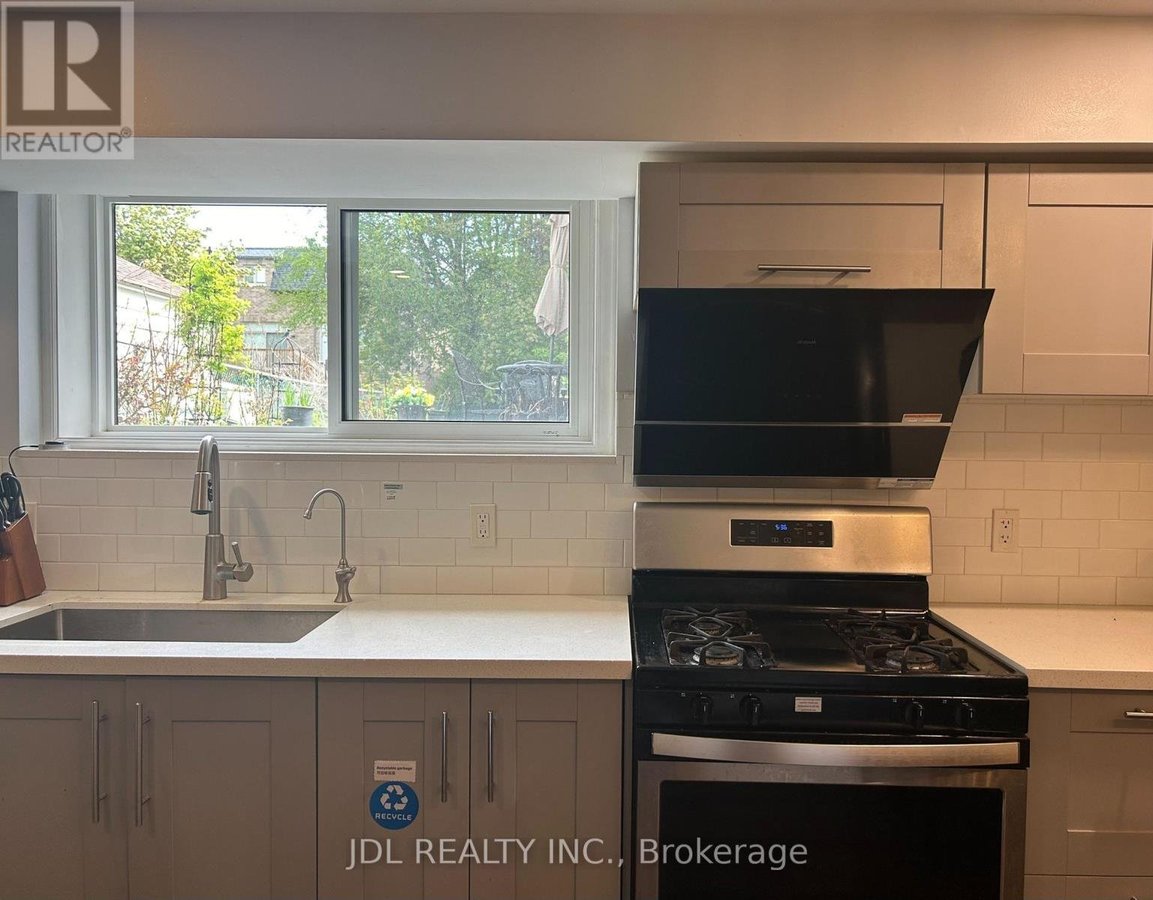 UNIT A - 973 WILLOWDALE AVE AVENUE - Photo 3