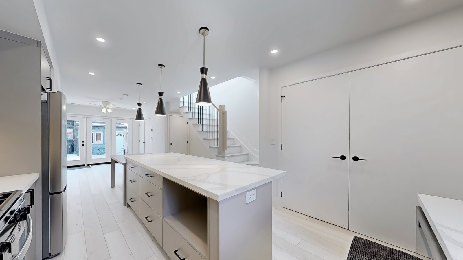 363 Euclid Avenue - Photo 3