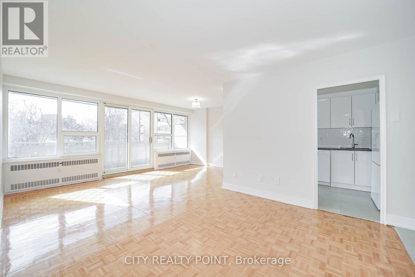 907 - 10 SHALLMAR BOULEVARD - Photo 3