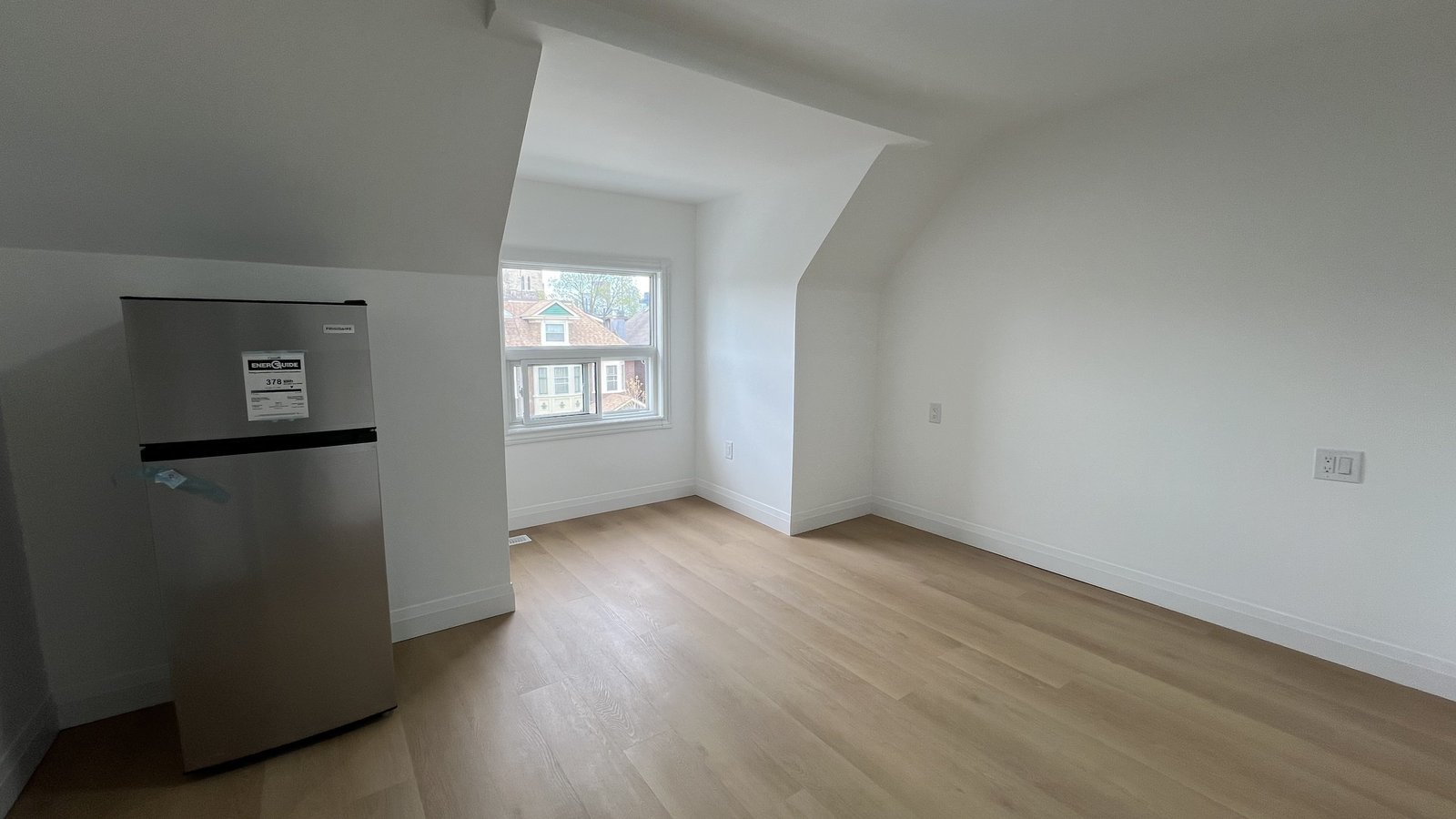110 Beatrice Street - Photo 4