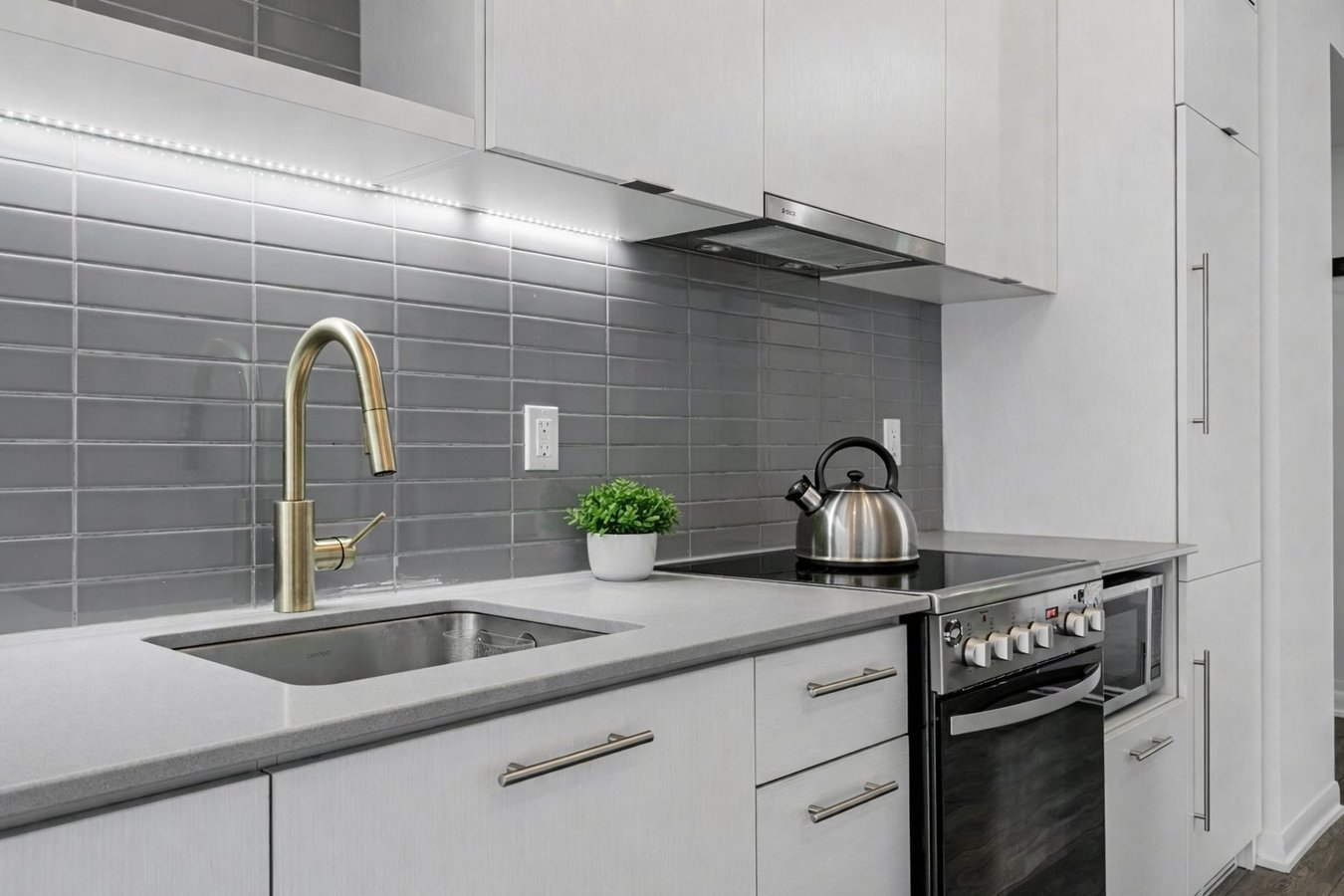 435 Richmond Street West - Photo 5