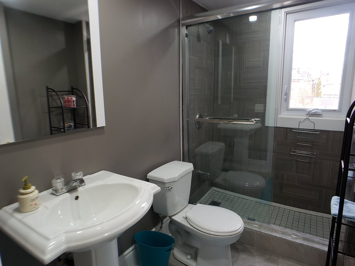 350 Lansdowne Avenue - Photo 4