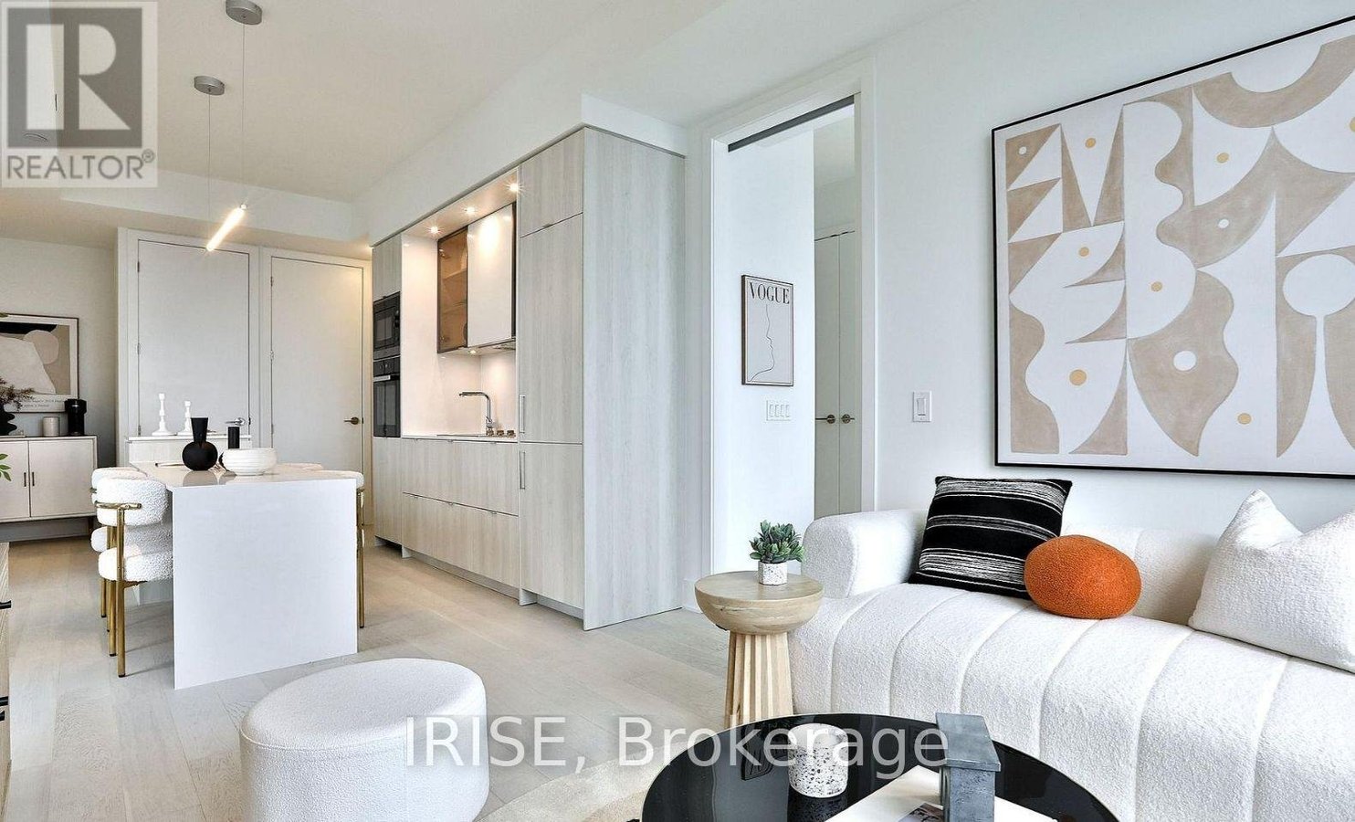 5702 - 11 YORKVILLE AVENUE - Photo 2