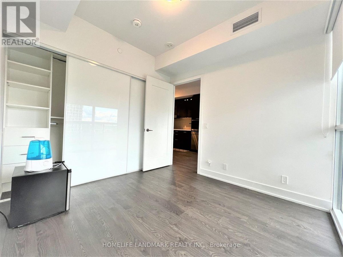 1105 - 11 LILLIAN STREET - Photo 3