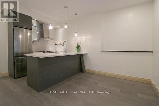 MAIN - 488 LANSDOWNE AVENUE - Photo 1