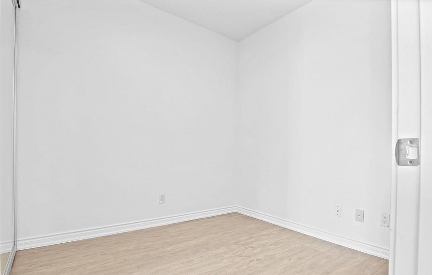 105 The Queensway - Photo 17