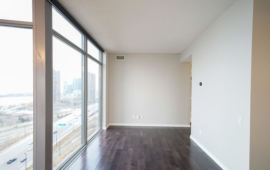 105 The Queensway - Photo 26