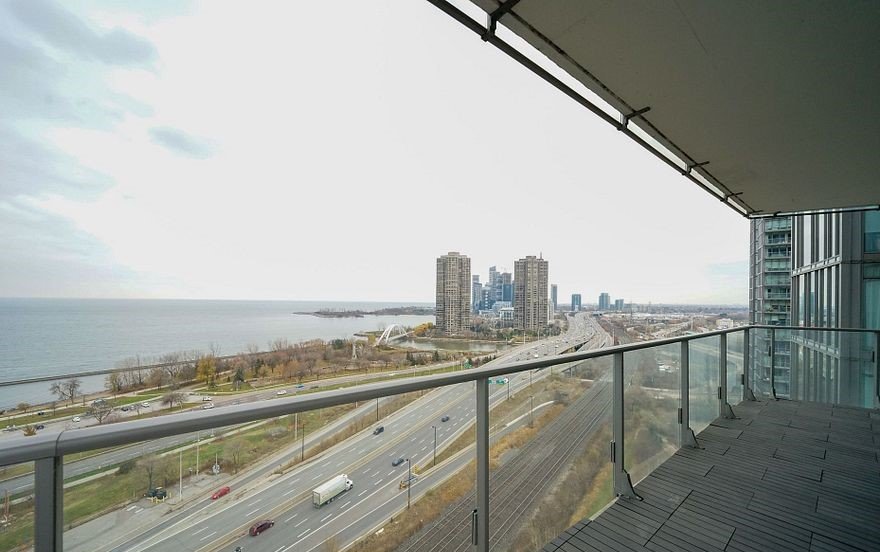 105 The Queensway - Photo 27