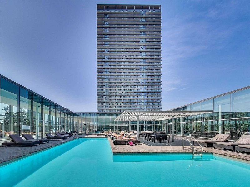 105 The Queensway - Photo 1