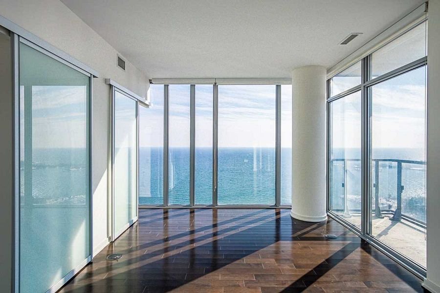 105 The Queensway - Photo 6