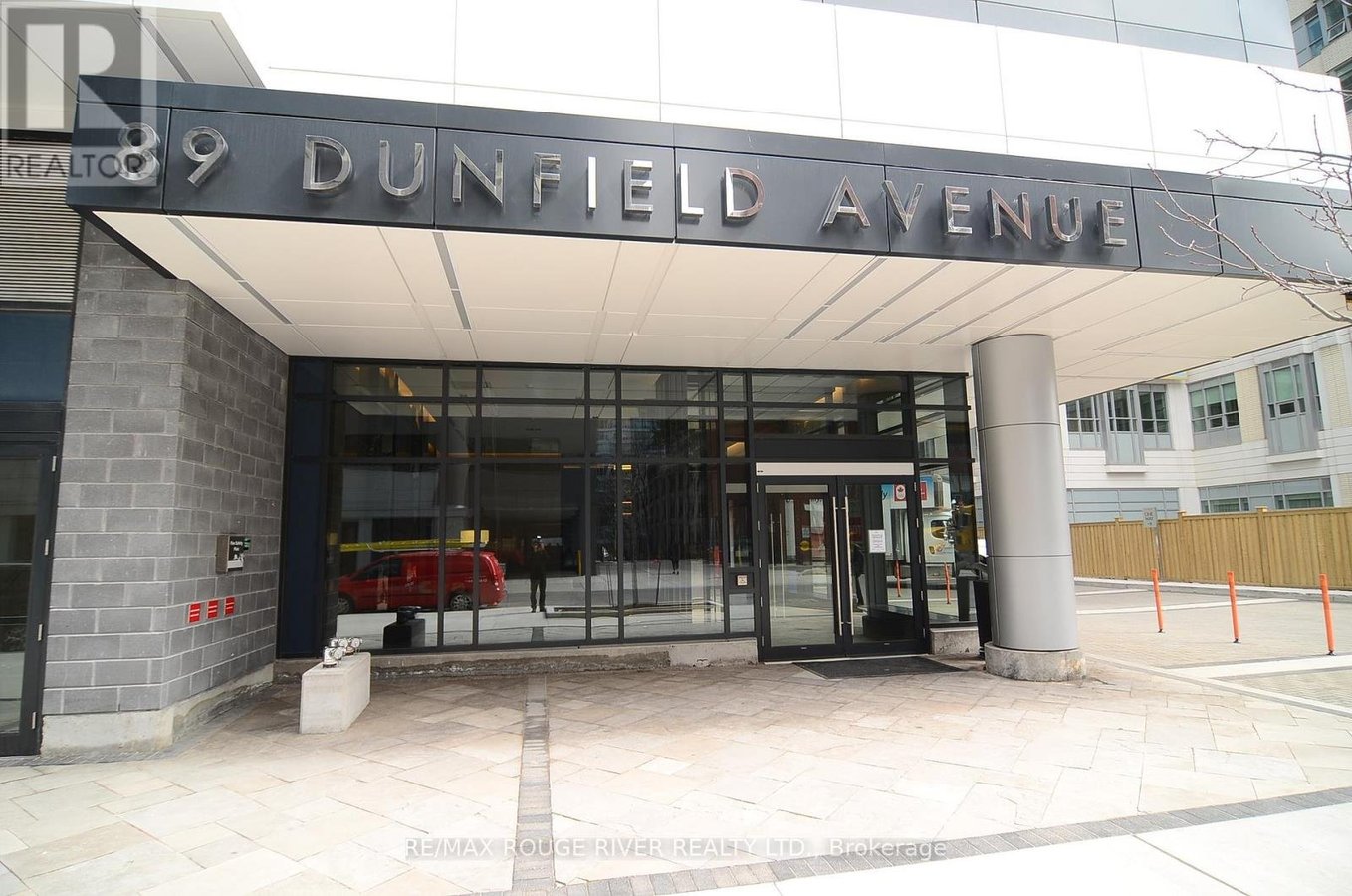 509 - 89 DUNFIELD AVENUE - Photo 3