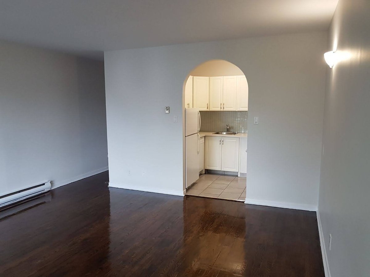 2066 Queen Street East - Photo 3