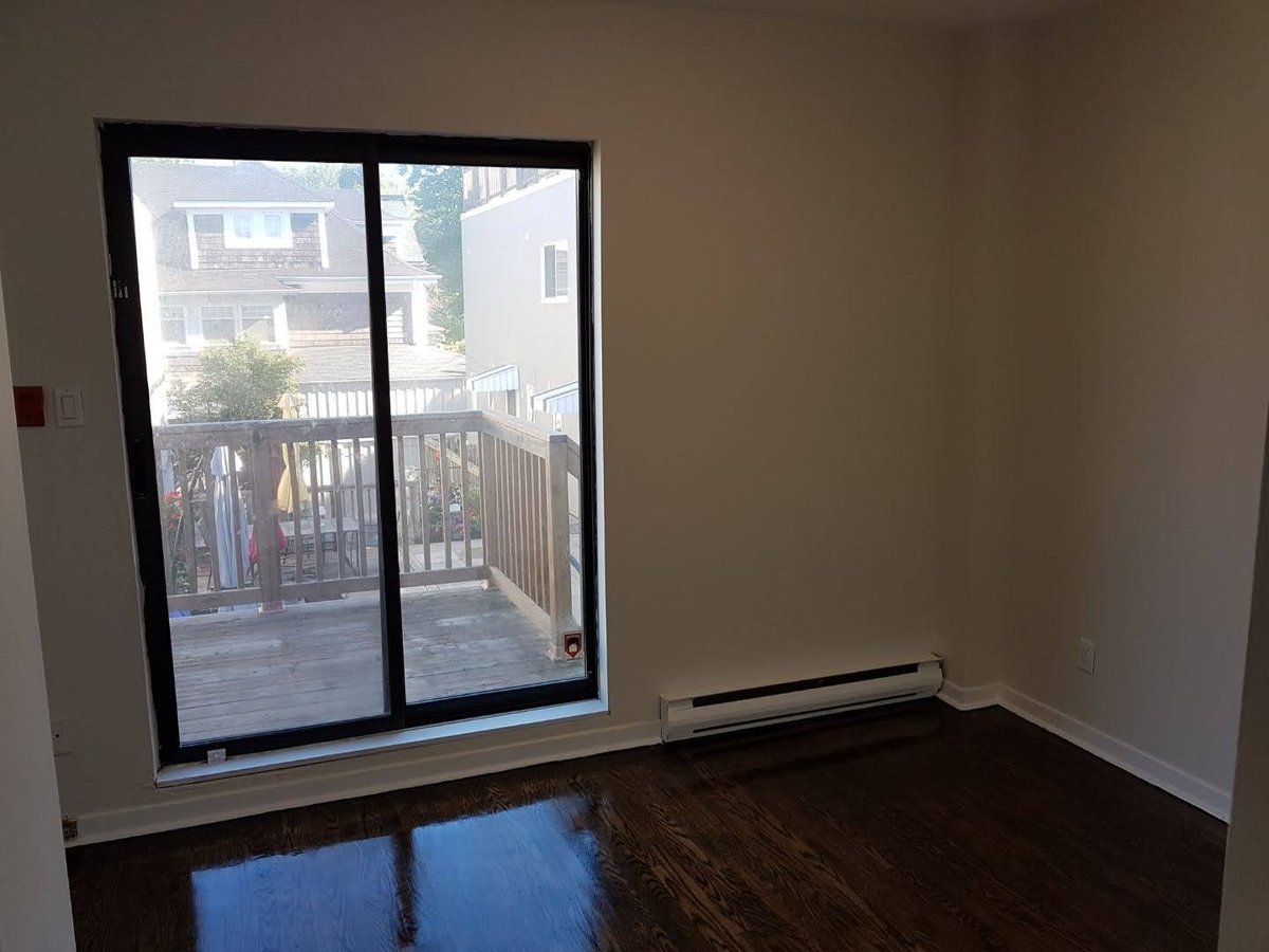 2066 Queen Street East - Photo 7