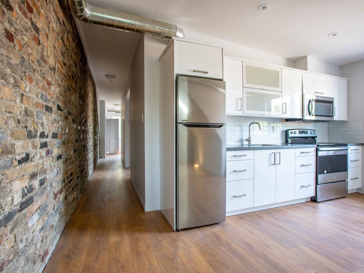 185 Jane Street - Photo 1