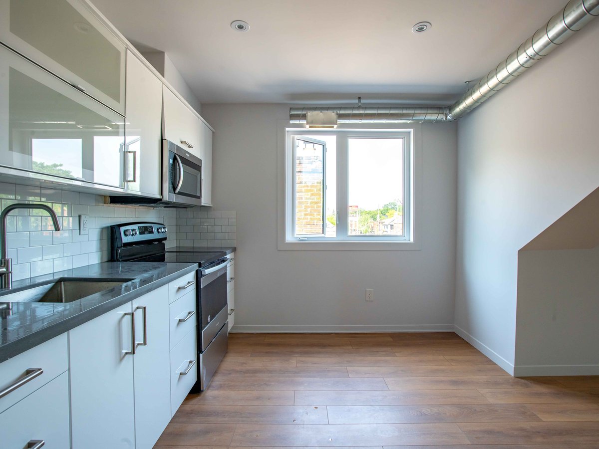 185 Jane Street - Photo 2