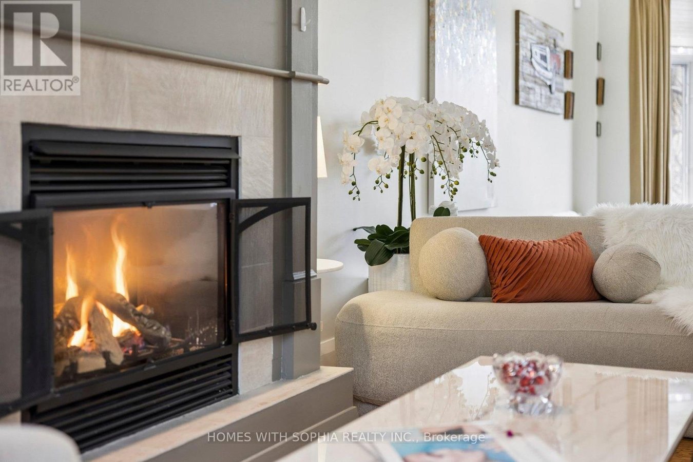 162 GLENVALE BOULEVARD - Photo 2