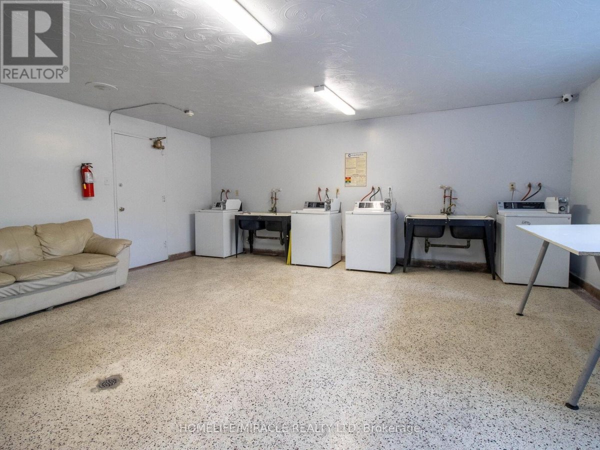 802 - 1651 VICTORIA PK AVENUE - Photo 17