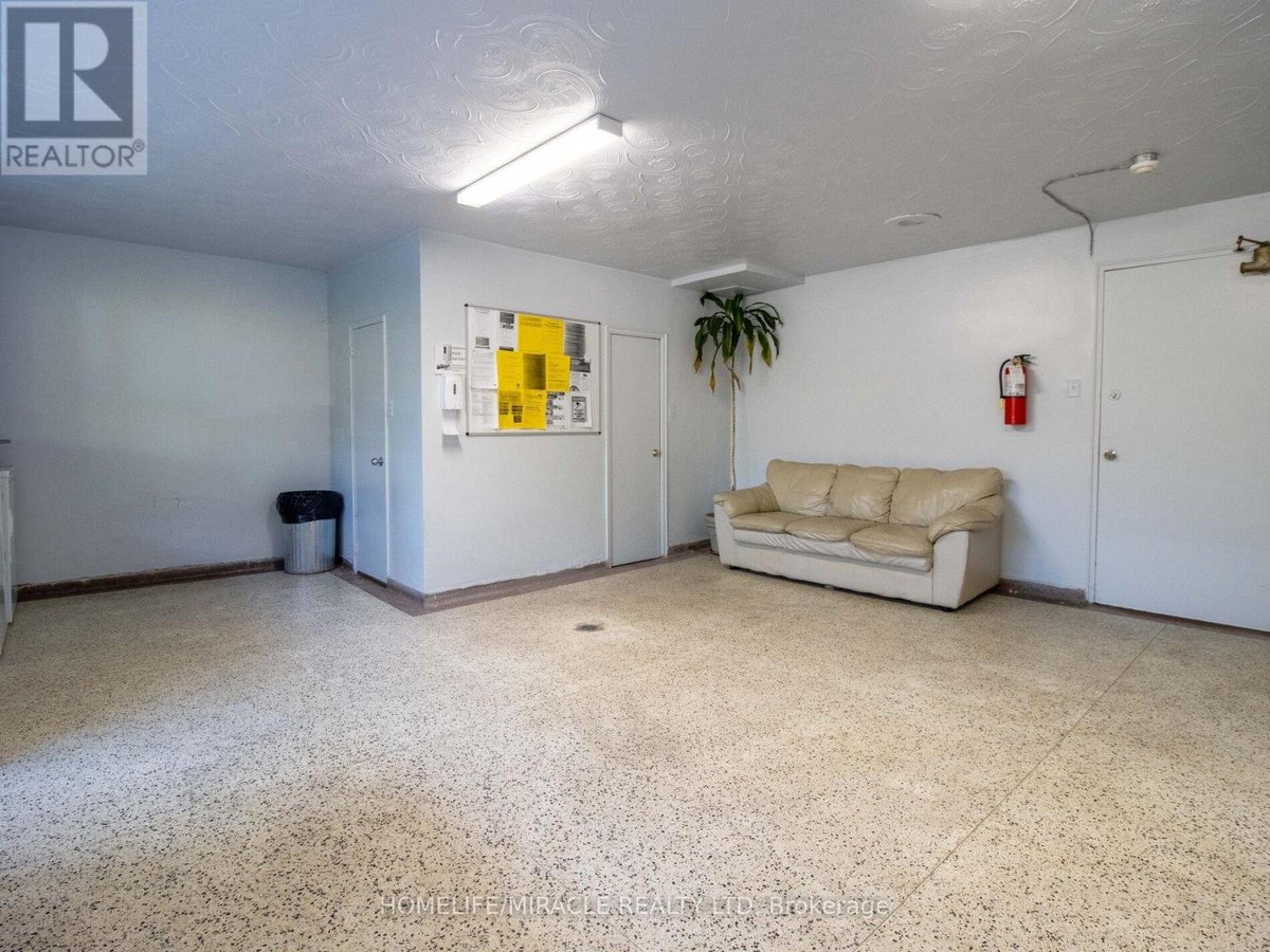 802 - 1651 VICTORIA PK AVENUE - Photo 19