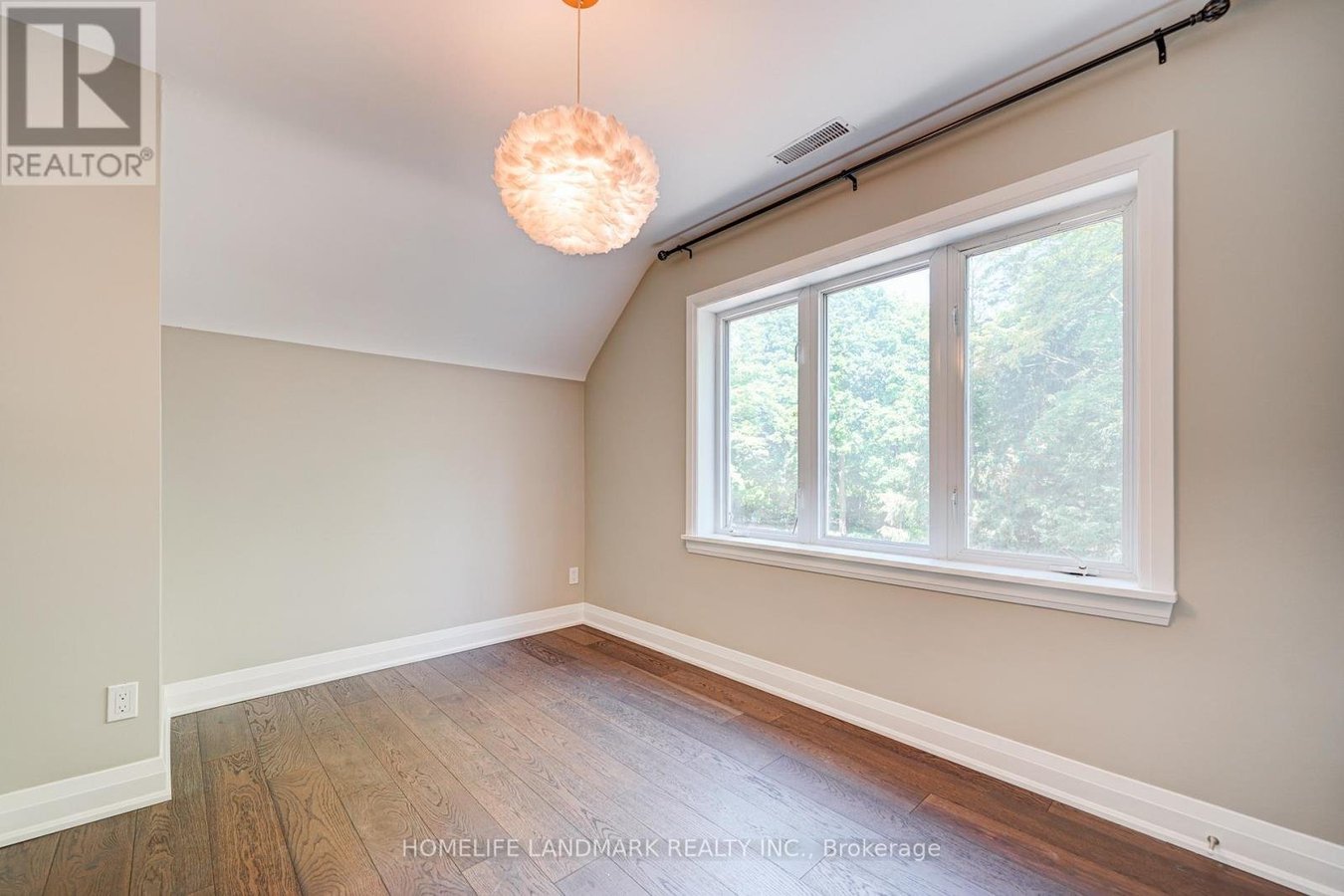 7 KNIGHTSWOOD ROAD - Photo 32
