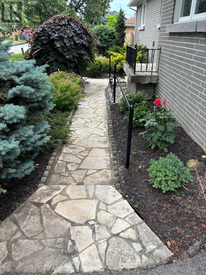 4 WELDON COURT - Photo 5