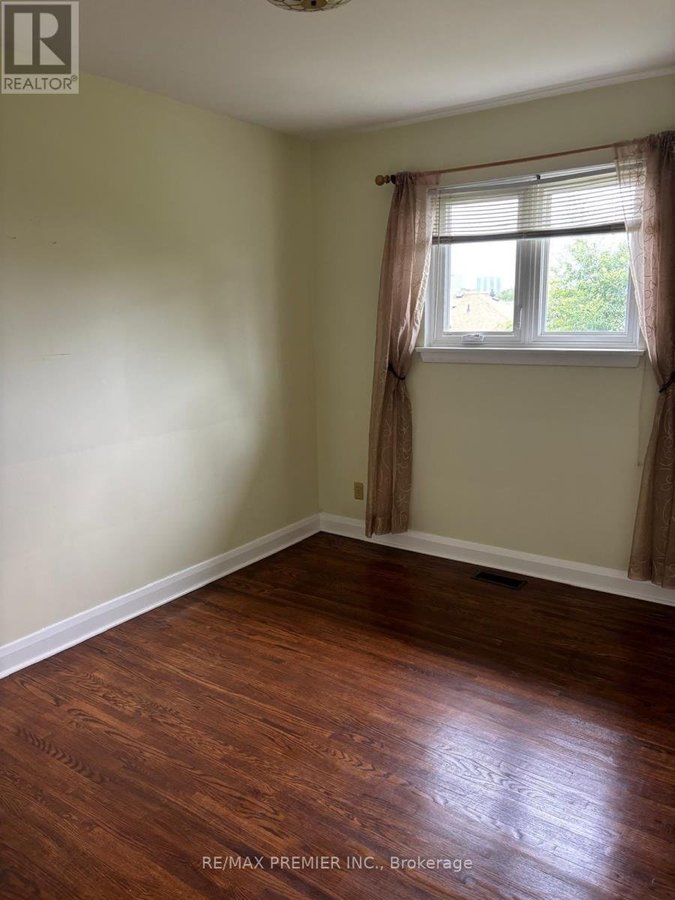 4 WELDON COURT - Photo 18