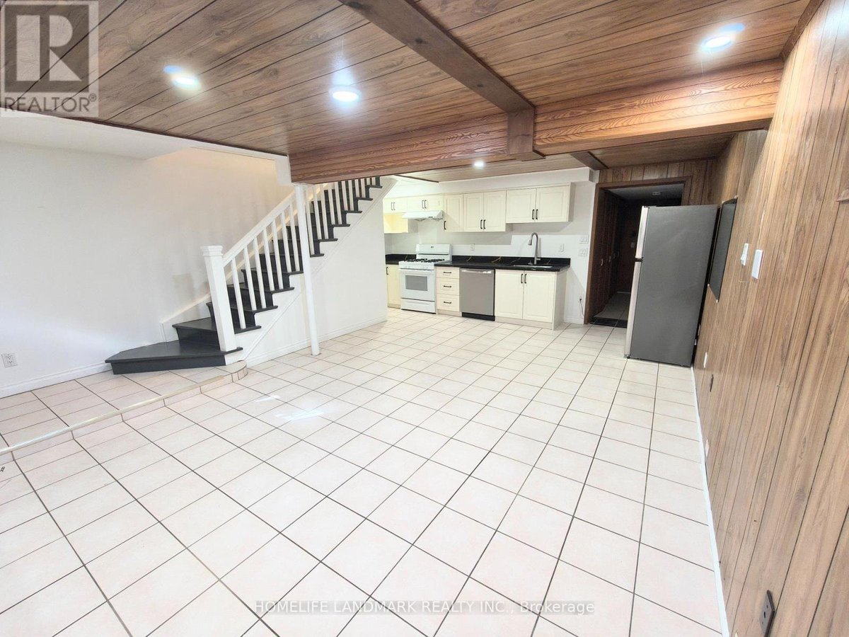 100 KINGSLAKE ROAD - Photo 2