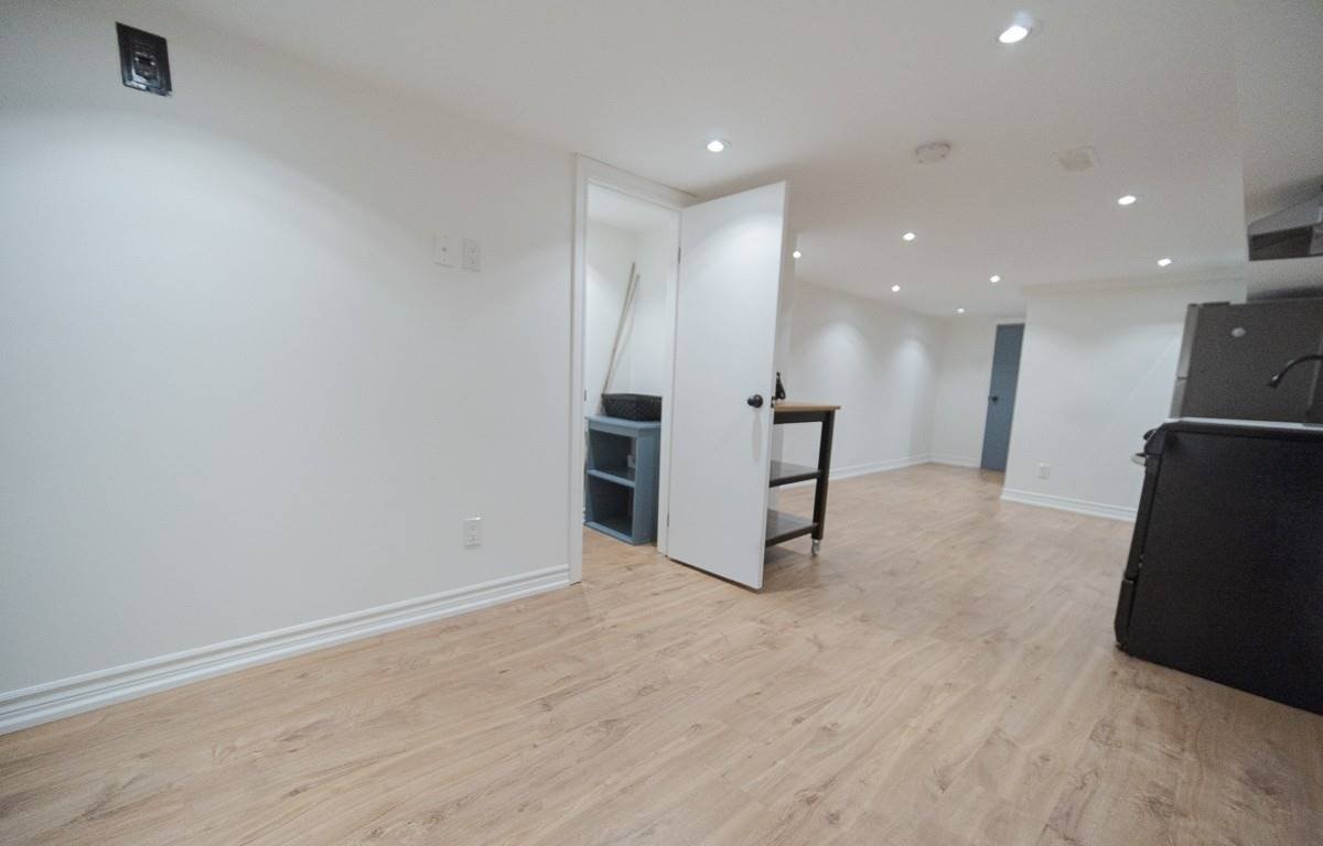 144 Grace Street - Photo 5