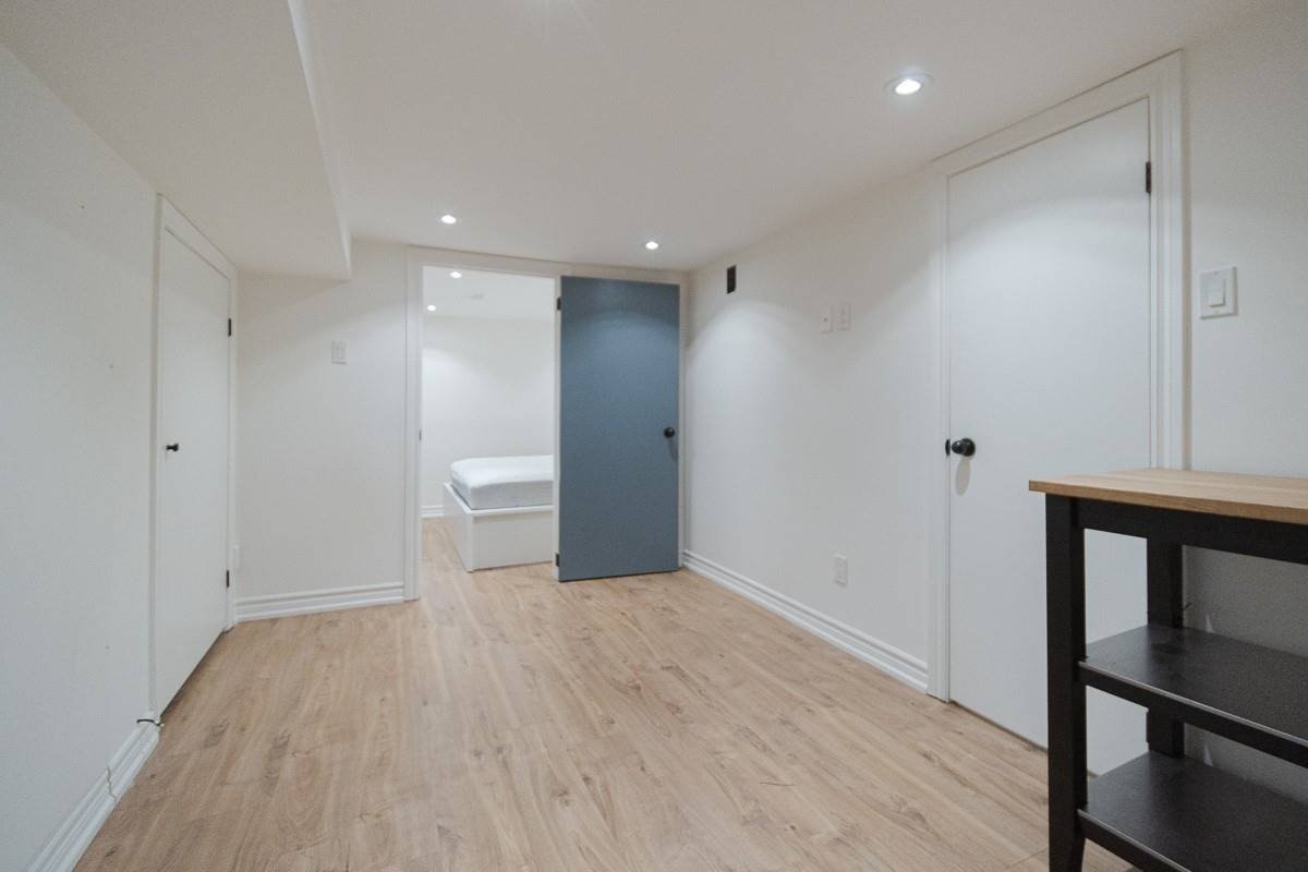 144 Grace Street - Photo 6