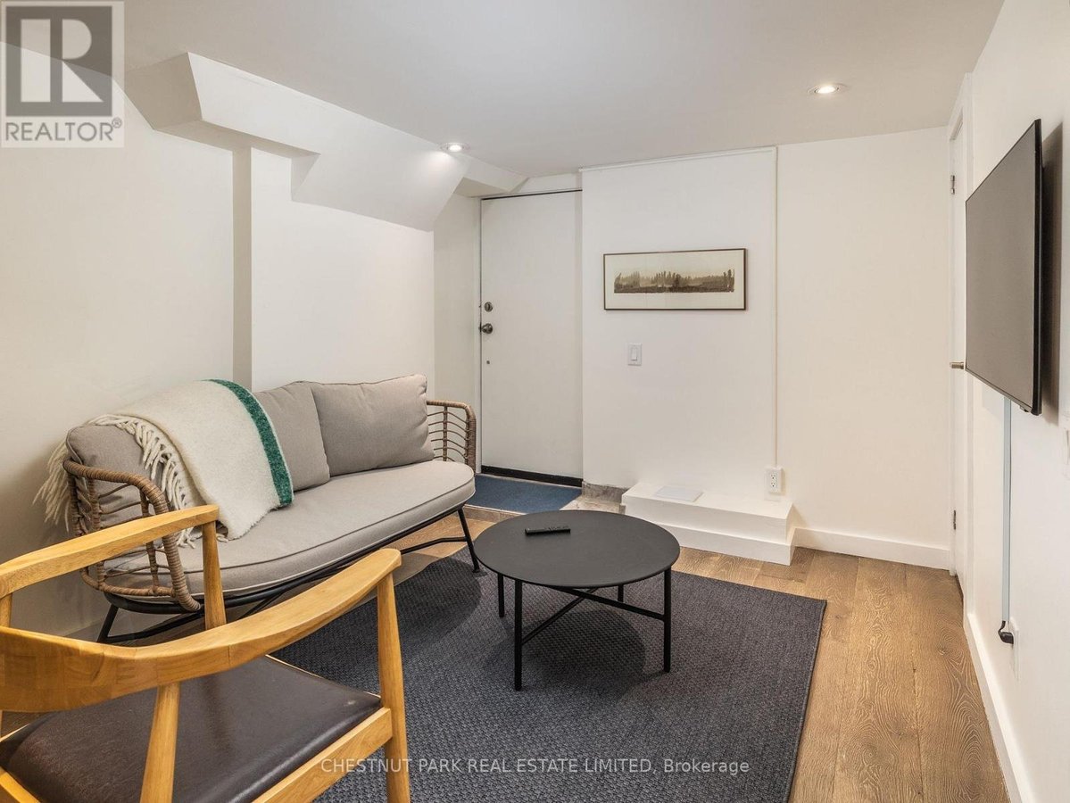 1654 GERRARD STREET E - Photo 6